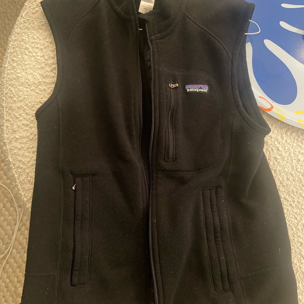 Patagonia Men's Black vest Size S